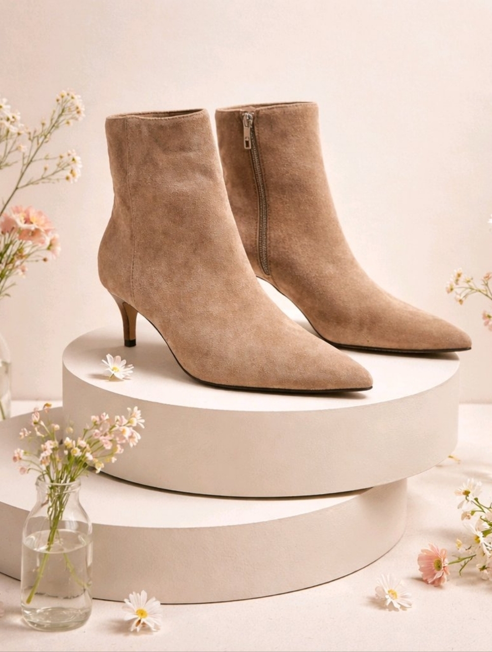 MARC FISHER NEW IN THE BOX POINTED TOE KITTEN HEEL BOOTIES